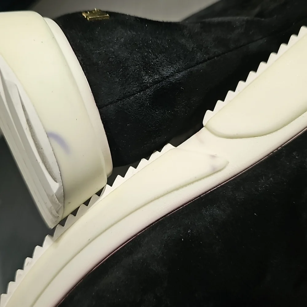 $550 STUART WEITZMAN MARGO BOOTIE SUEDE SOCK‎ SNEAKER SUEDE BLACK 7.5D/38